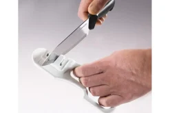 Affûteur et aiguiseur à molettes Westmark en plastique 18,3 cm
