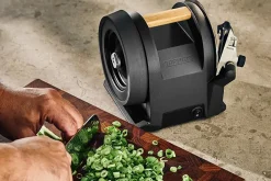 Affuteuse électrique noire TORMEK T-1 meule diamant silencieuse