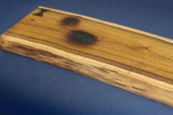 Barre aimantée artisanale Essences Creations en bois de cytise brûlé Shu Sugi Ban 48cm modèle 1