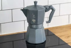 Cafetière italienne Bialetti Moka Exclusive Octagonal induction gris argent