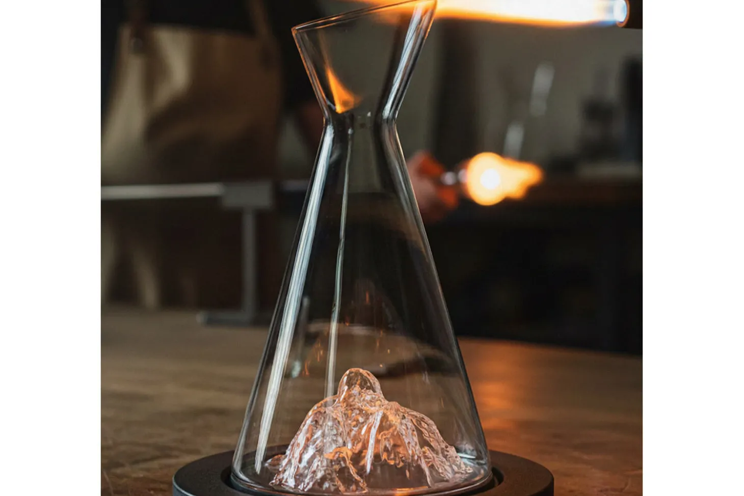 Carafe à eau Alaskan Maker Topographic Aiguille du midi en verre cristallin