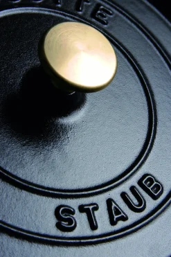 Cocotte ronde en fonte émaillée STAUB noir mat
