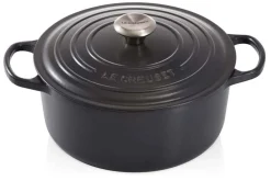 Cocotte ronde en fonte émaillée Le Creuset Signature 24cm Noir Mat