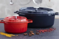 Cocotte ronde Invicta en fonte émaillée rubis 28cm