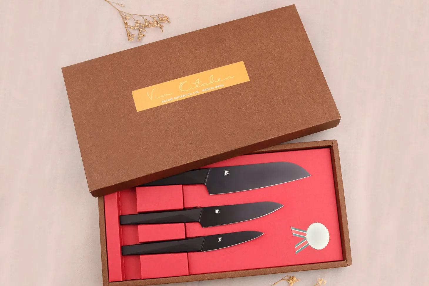 Coffret 3 couteaux japonais Satake Cutlery Black santoku + universel + office