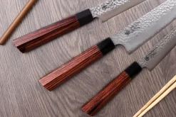 Coffret de 3 couteaux japonais Kanetsugu Heptagon Uto universel, chef et pain