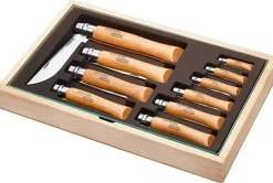 Coffret vitrine en bois Opinel Carbone 10 couteaux de poche manche hêtre
