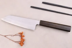 Couteau bunka 16,5cm japonais artisanal Sakai Kikumori TS10 en chêne noir