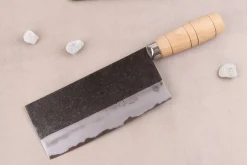 Couteau de chef chinois artisanal japonais 17cm Hatsukokoro Sentan Kurouchi Migaki en érable