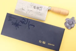 Couteau de chef chinois artisanal japonais 17cm Hatsukokoro Sentan Migaki en érable