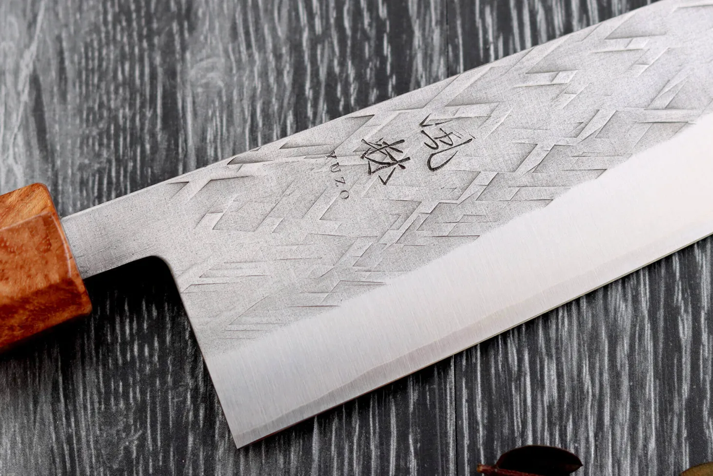 Couteau de chef 21cm japonais artisanal Yuzo SLD olivier et cognassier