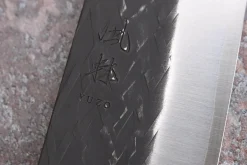 Couteau de chef 24cm japonais artisanal Yuzo Black SLD ébène et cognassier