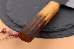Couteau de chef 21cm japonais artisanal Yuzo Black AS chêne brûlé