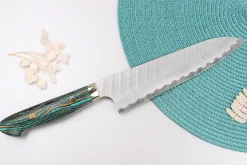Couteau de chef 21cm japonais artisanal Nigara Hamono Migaki Tsuchime SG2 manche en turquoise