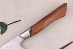 Couteau de chef 20,5cm Ryda Knives A-30 San Maï et manche en noyer