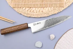 Couteau de chef japonais artisanal Wusaki Unagi AUS10 damas 18cm manche chêne