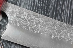 Couteau de chef japonais artisanal Yoshimi Kato Minamo SG2 Tsuchime 24cm