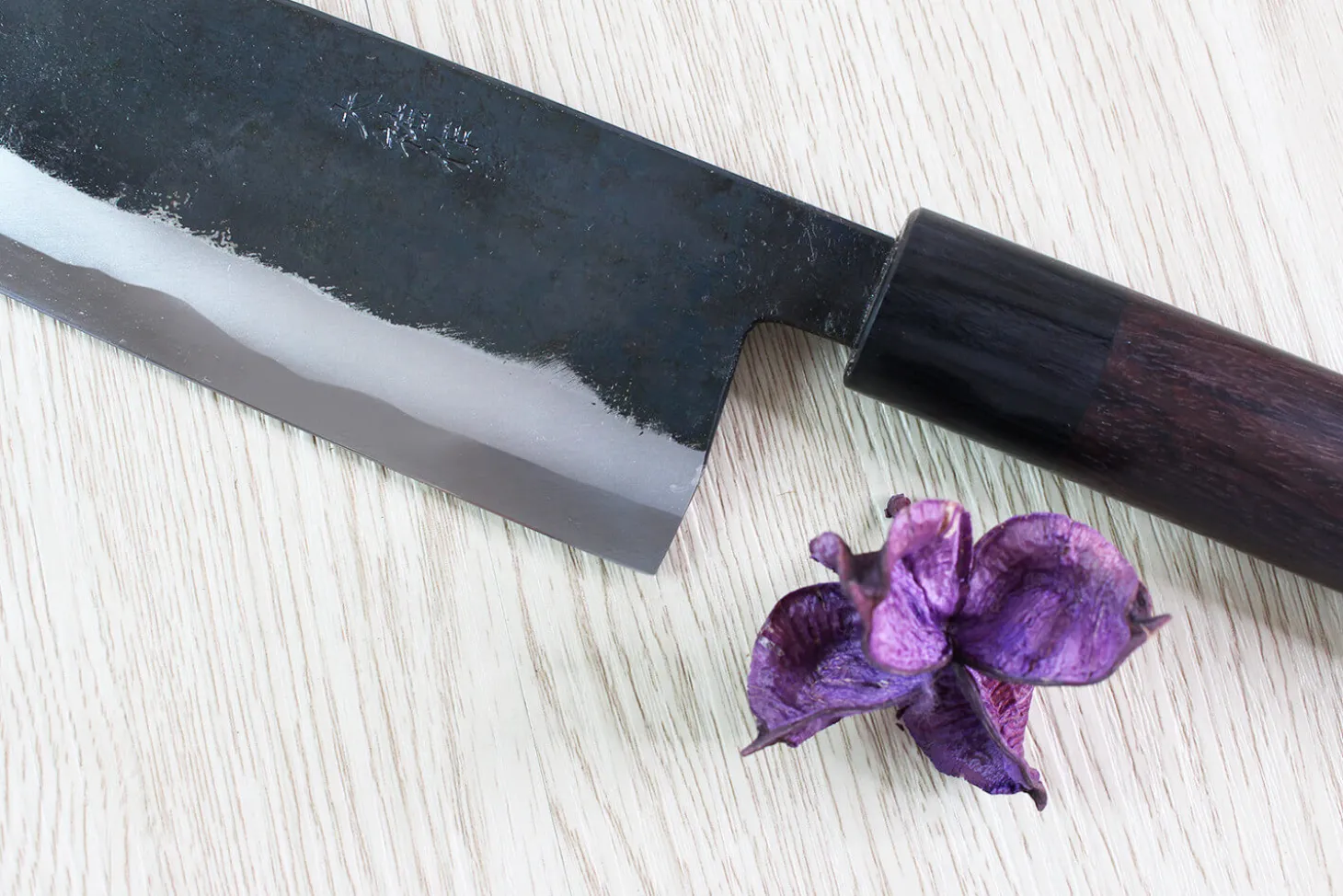 Couteau de chef japonais artisanal Nishida Shirogami 24cm
