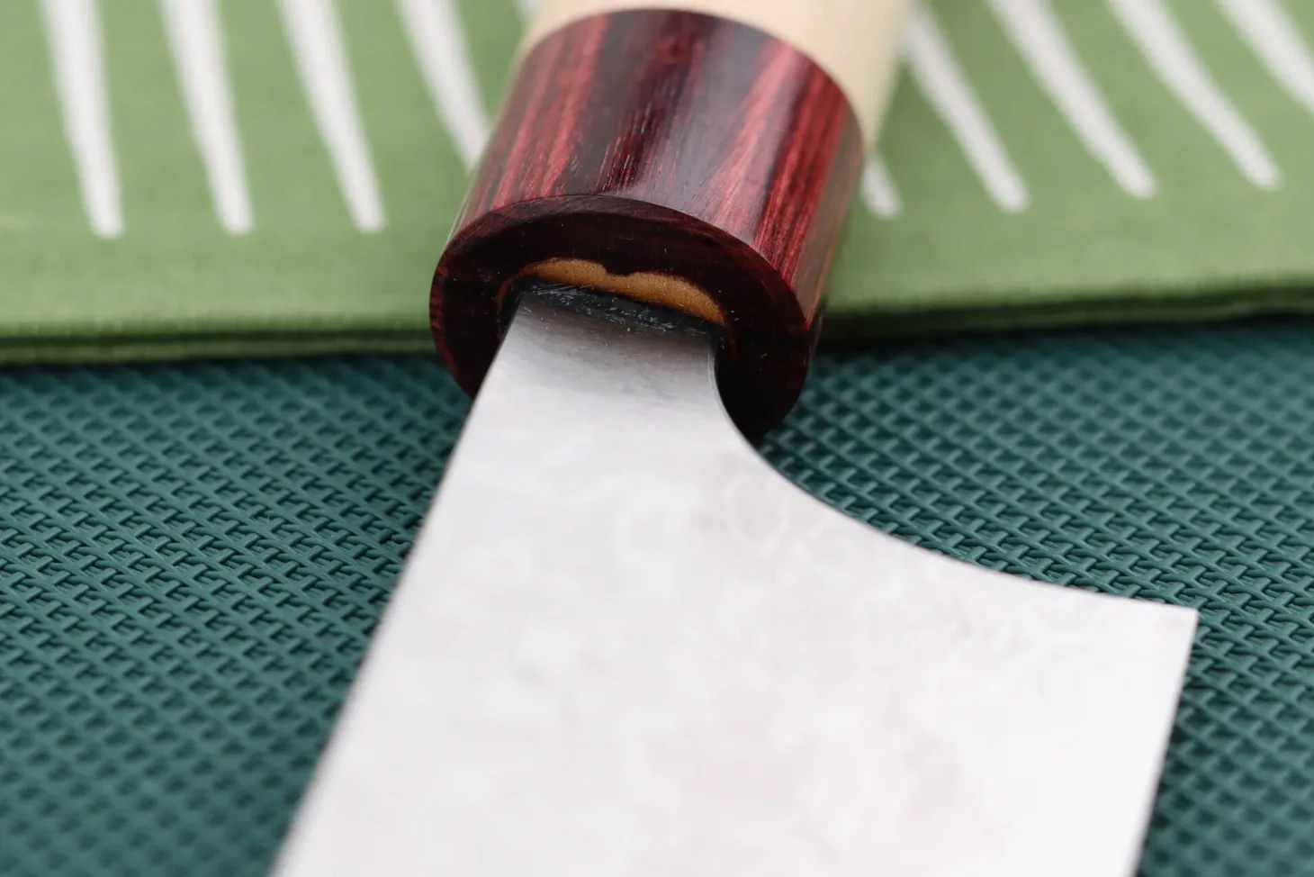 Couteau de chef japonais artisanal Masakage Kiri 18cm damas 49 couches