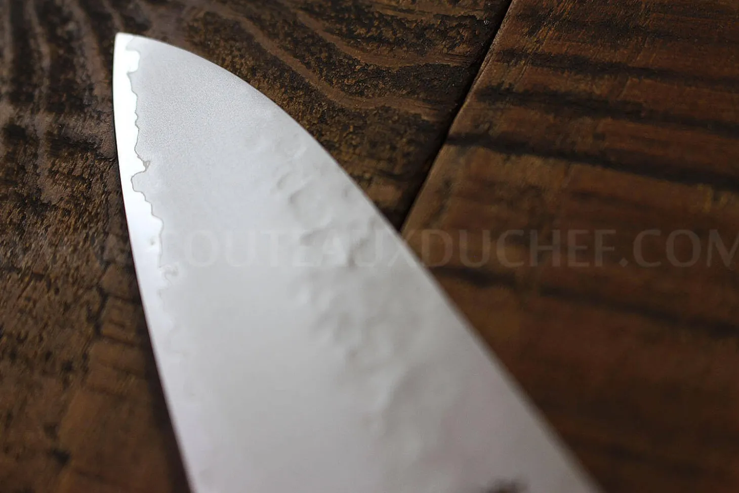 Couteau de chef japonais Tamahagane Tsubame lame martelée 15cm acier VG5