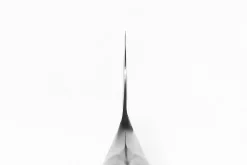 Couteau de chef Wusaki Sakin Damas 10Cr 20cm manche en fibre de carbone et feuille d'or