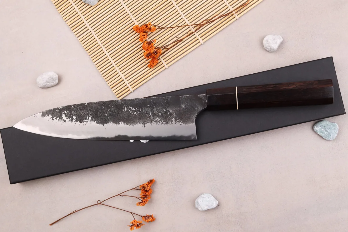 Couteau gyuto 21cm japonais artisanal Naoki Mazaki WS2 Black Nashiji