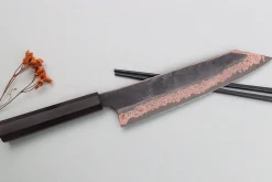 Couteau kiritsuke 24cm japonais artisanal Hatsukokoro Yorokobi Kurouchi Damas