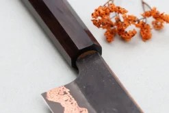Couteau kiritsuke 24cm japonais artisanal Hatsukokoro Yorokobi Kurouchi Damas