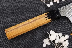 Couteau kiritsuke 19cm japonais Sakai Takayuki Kashi Urushi VG10 damas