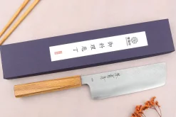 Couteau nakiri 16,5cm japonais artisanal Sakai Kikumori TS10 en chêne