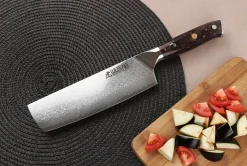 Couteau nakiri Wusaki Sakin Damas 10Cr 17cm manche en fibre de carbone et feuille d'or