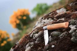 Couteau Opinel traditionnel N°06 lame 7cm virole tournante manche en hêtre