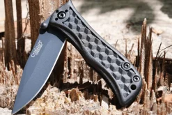 Couteau pliant Camillus Erupt manche en nylon noir et fibres de verre à motif cubique 7,8cm