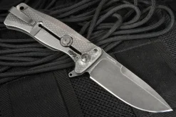 Couteau pliant LionSteel SR11 manche titanium 12cm pic brise-vitre + étui cuir