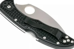 Couteau pliant Spyderco Delica 4 à dents C11FSWCBK manche en nylon/fibres de verre noir 10,8cm