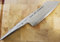 Couteau santoku Chroma Type 301 Design by F.A. Porsche martelé 18cm