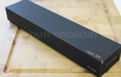 Couteau santoku Chroma Type 301 Design by F.A. Porsche martelé 18cm
