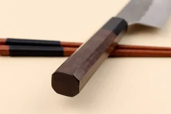 Couteau santoku 18cm japonais artisanal Nigara Hamono Tsuchime AS manche en noyer