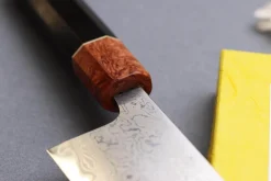 Couteau santoku 16,5cm japonais artisanal Toshihiro Wakui Aogami 2 damas laminé