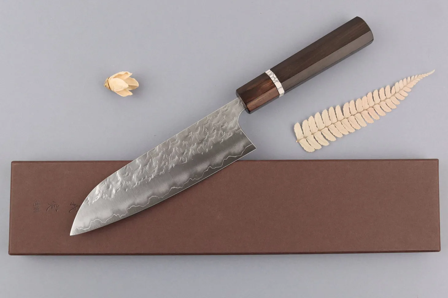 Couteau santoku 16,5cm japonais artisanal Yoshimi Kato Hyo SG2