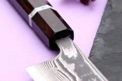 Couteau santoku 16,5cm japonais artisanal Yuzo Kanko Damas SG2