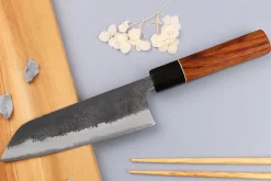 Couteau santoku 16,5cm japonais artisanal Yuzo Black Nashiji