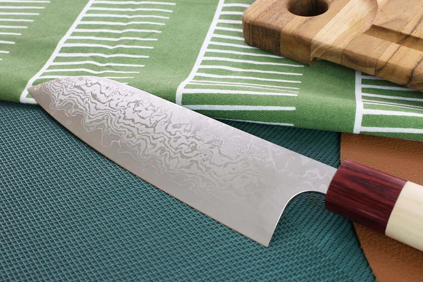 Couteau santoku japonais artisanal Masakage Kiri 16.5cm damas 49 couches