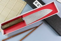 Couteau santoku japonais artisanal Wusaki Unagi AUS10 damas 16,5cm manche chêne