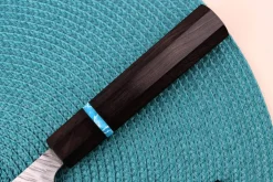 Couteau santoku japonais artisanal Yu Kurosaki Fujin 16,5cm SG2 turquoise