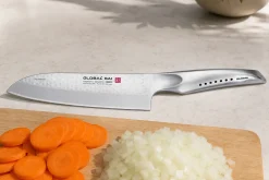 Couteau santoku japonais Global Sai 03 lame martelée 19cm