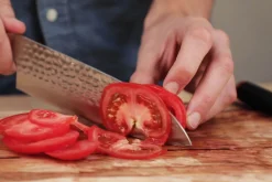 Couteau santoku Kotai lame martelée 18cm manche pakkawood avec fourreau