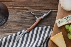 Couteau sommelier Forge de Laguiole manche en cep de vigne finition satinée