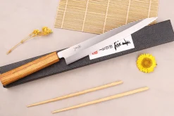 Couteau yanagiba 24cm artisanal japonais Tsunehisa AUS-8 manche en chêne