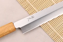 Couteau yanagiba 27cm artisanal japonais Tsunehisa AUS-8 manche en chêne